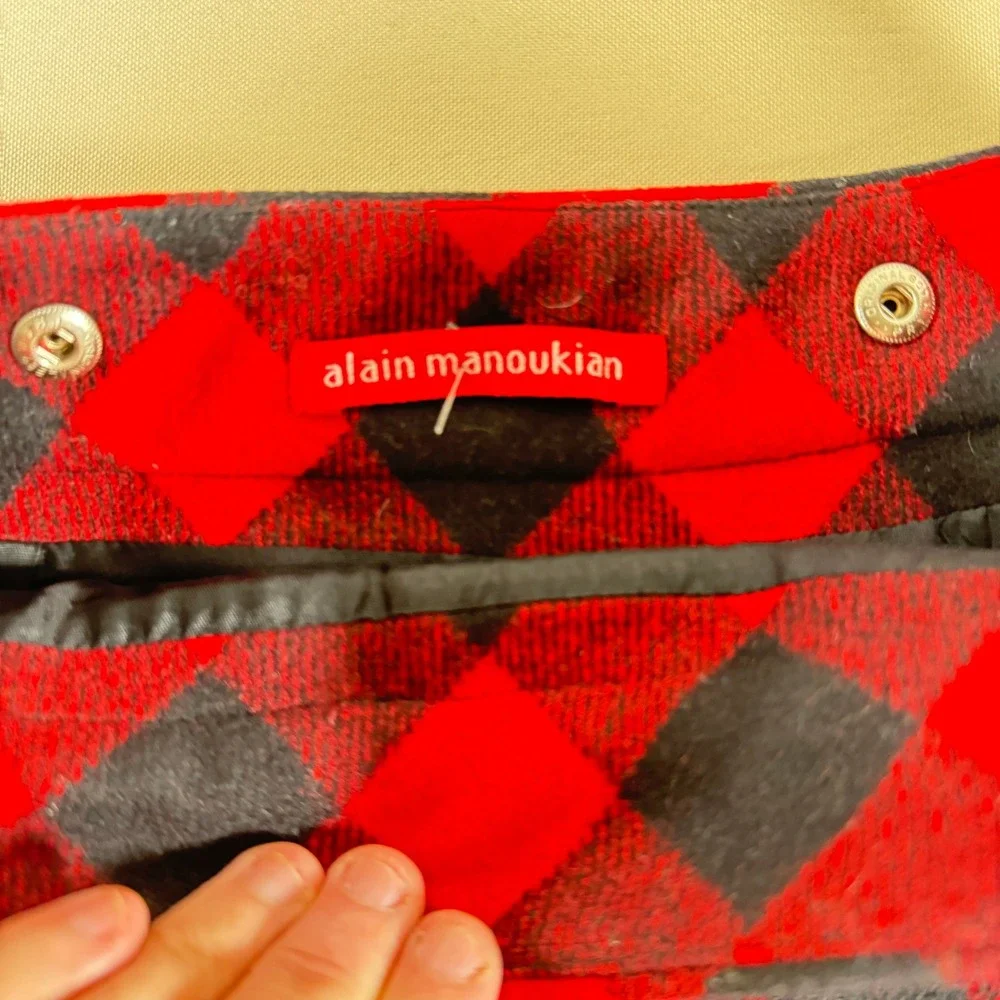 Alain Manoukian **missing material